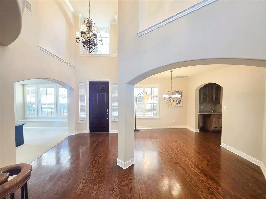 6814 Indian Meadow Court Property Photo 4