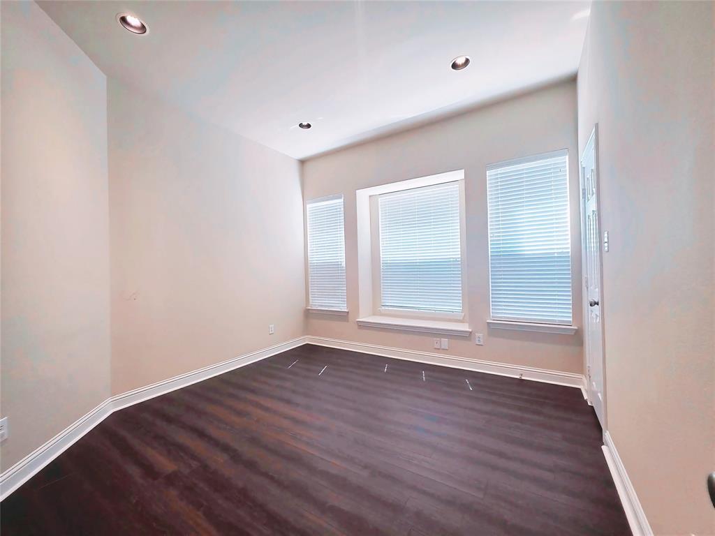 6814 Indian Meadow Court Property Photo 9