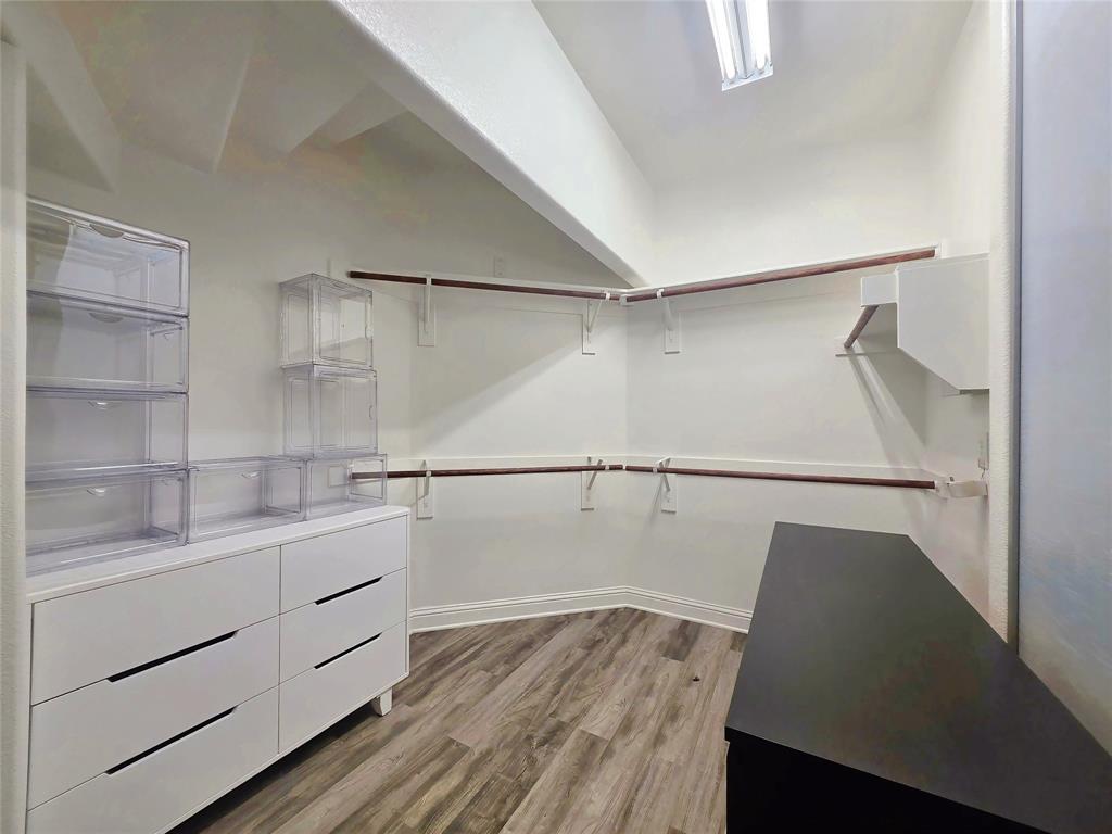 6814 Indian Meadow Court Property Photo 15
