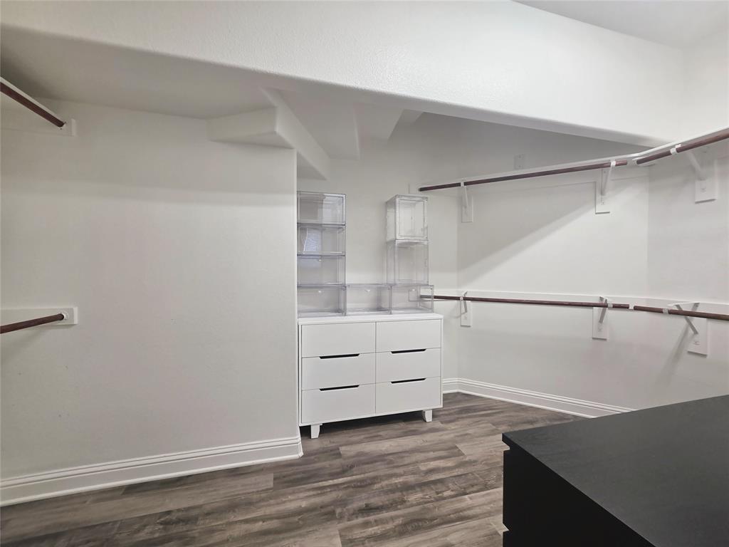 6814 Indian Meadow Court Property Photo 16