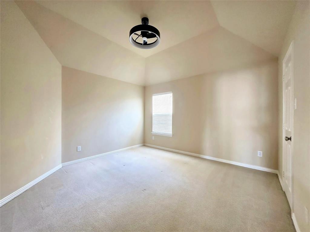 6814 Indian Meadow Court Property Photo 28