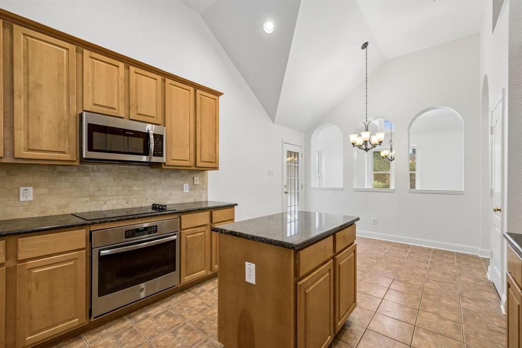 597 Southridge Way Property Photo 10