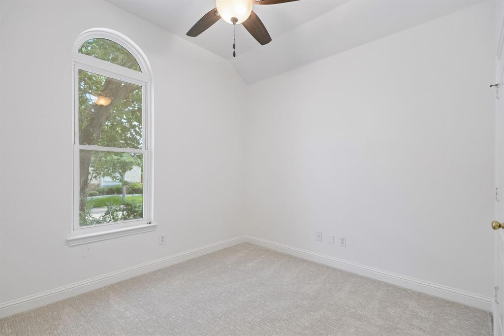 597 Southridge Way Property Photo 21