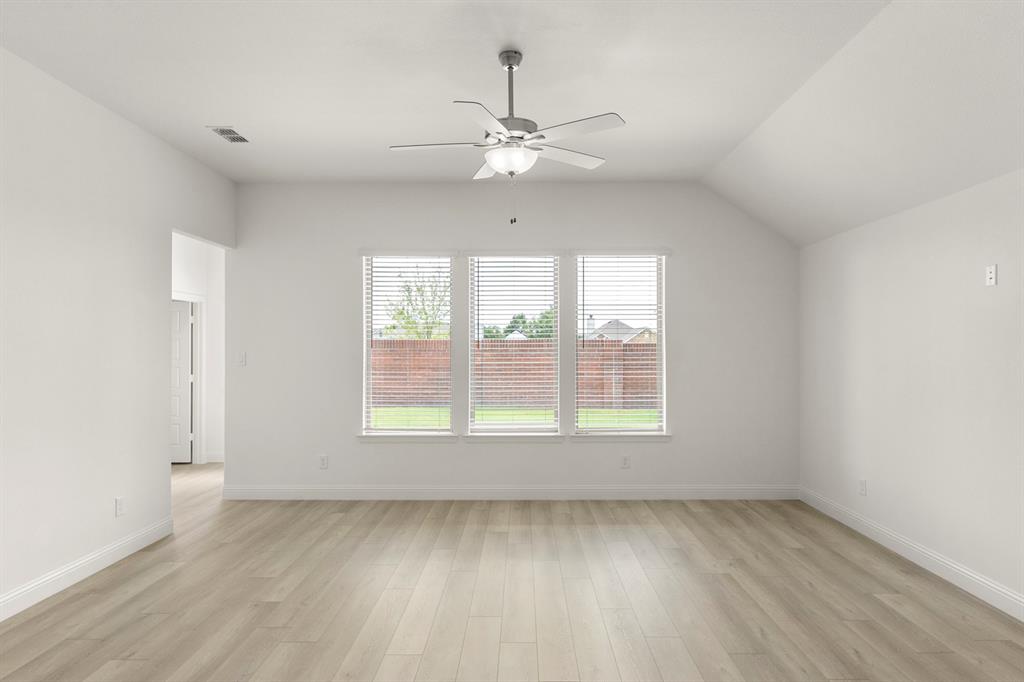 805 Trinity Street Property Photo 8