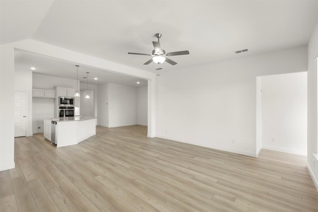 805 Trinity Street Property Photo 10