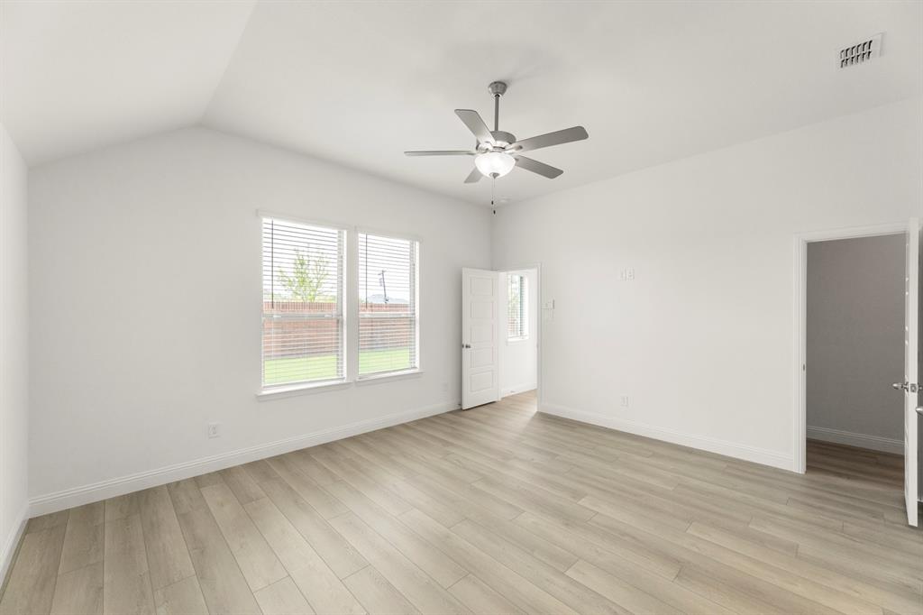 805 Trinity Street Property Photo 11