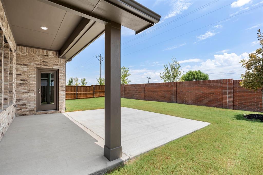 805 Trinity Street Property Photo 23
