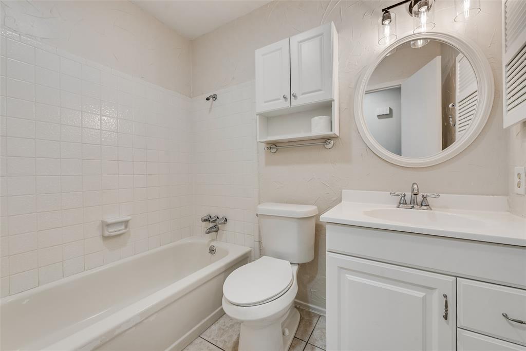 2132 Meandering Drive Property Photo 10