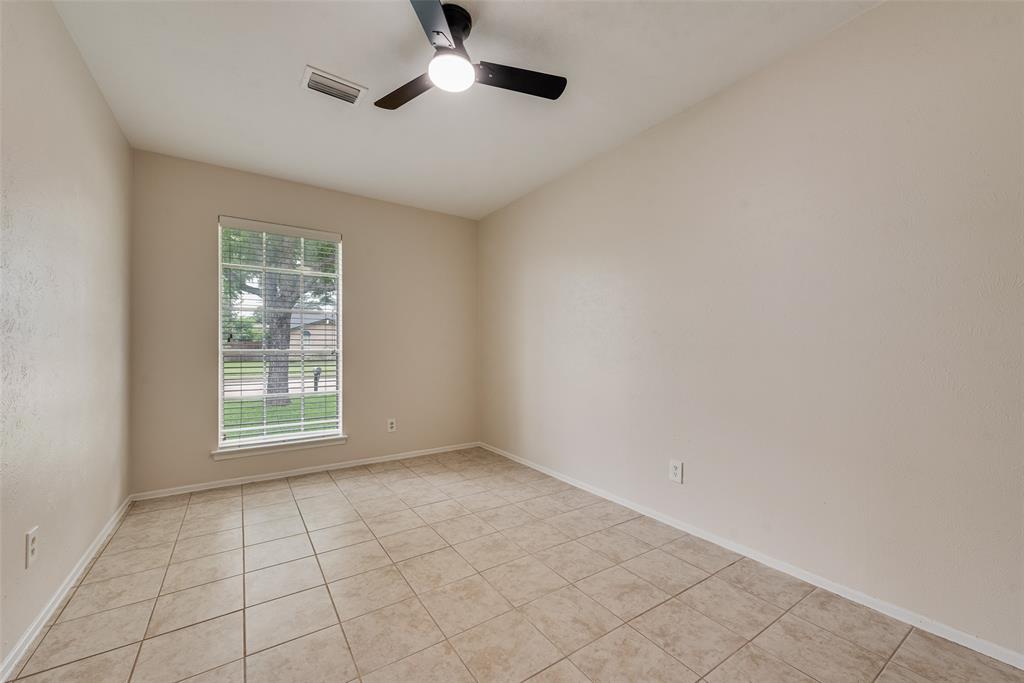 2132 Meandering Drive Property Photo 16