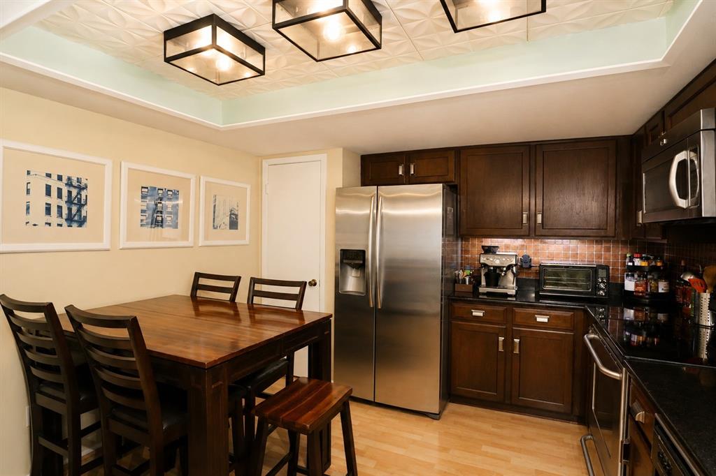 1912 E Spring Valley Road Property Photo 6