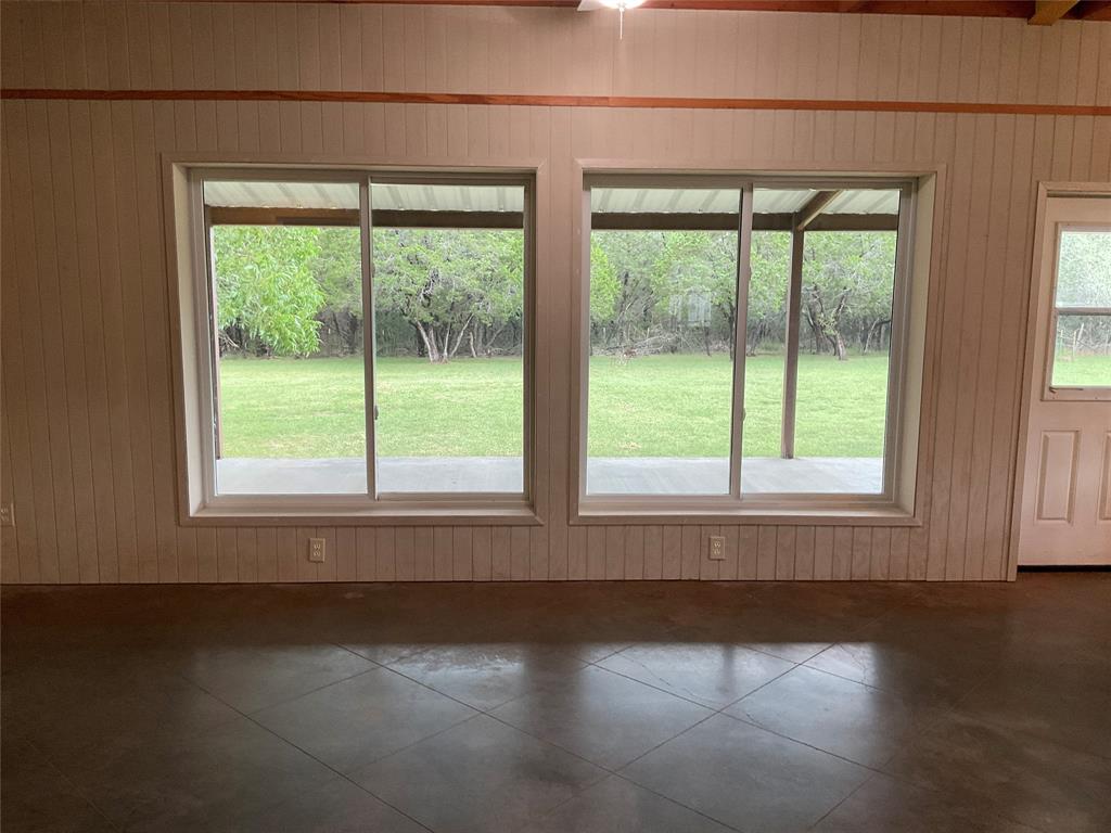 392 County Road 1410 Property Photo 17