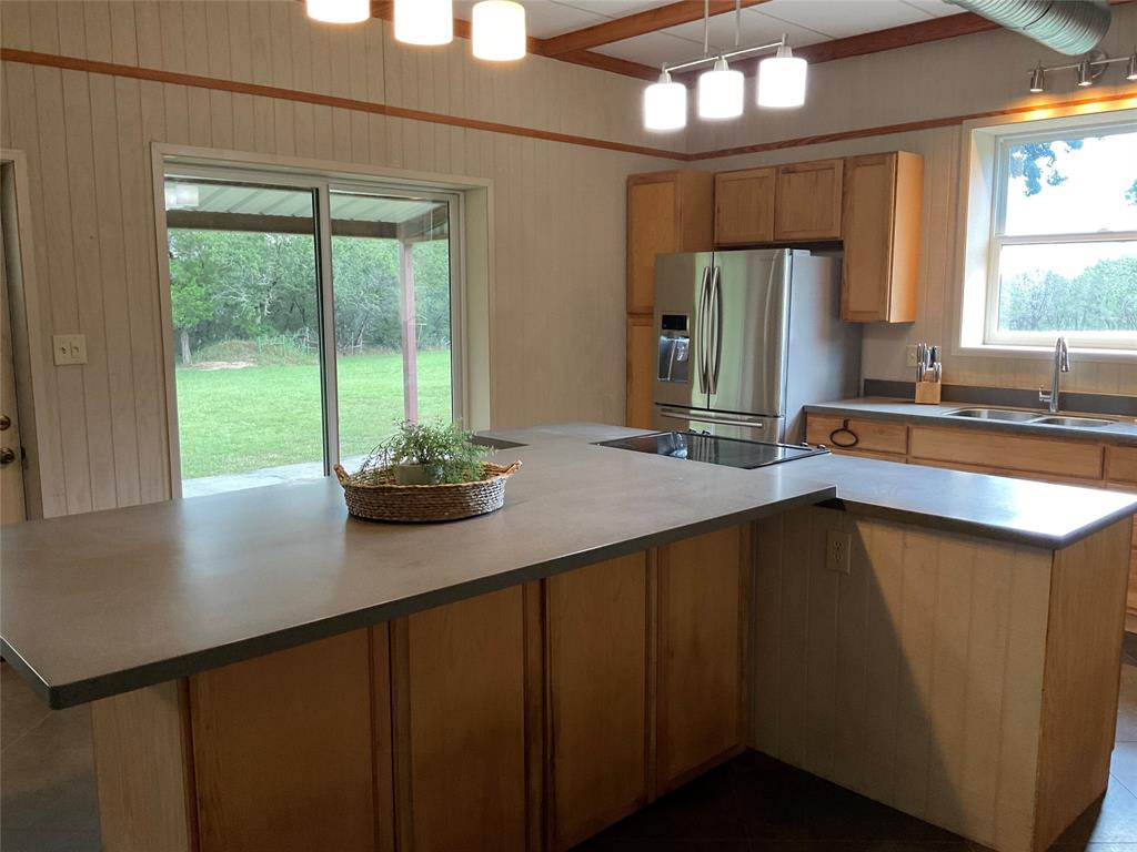 392 County Road 1410 Property Photo 18
