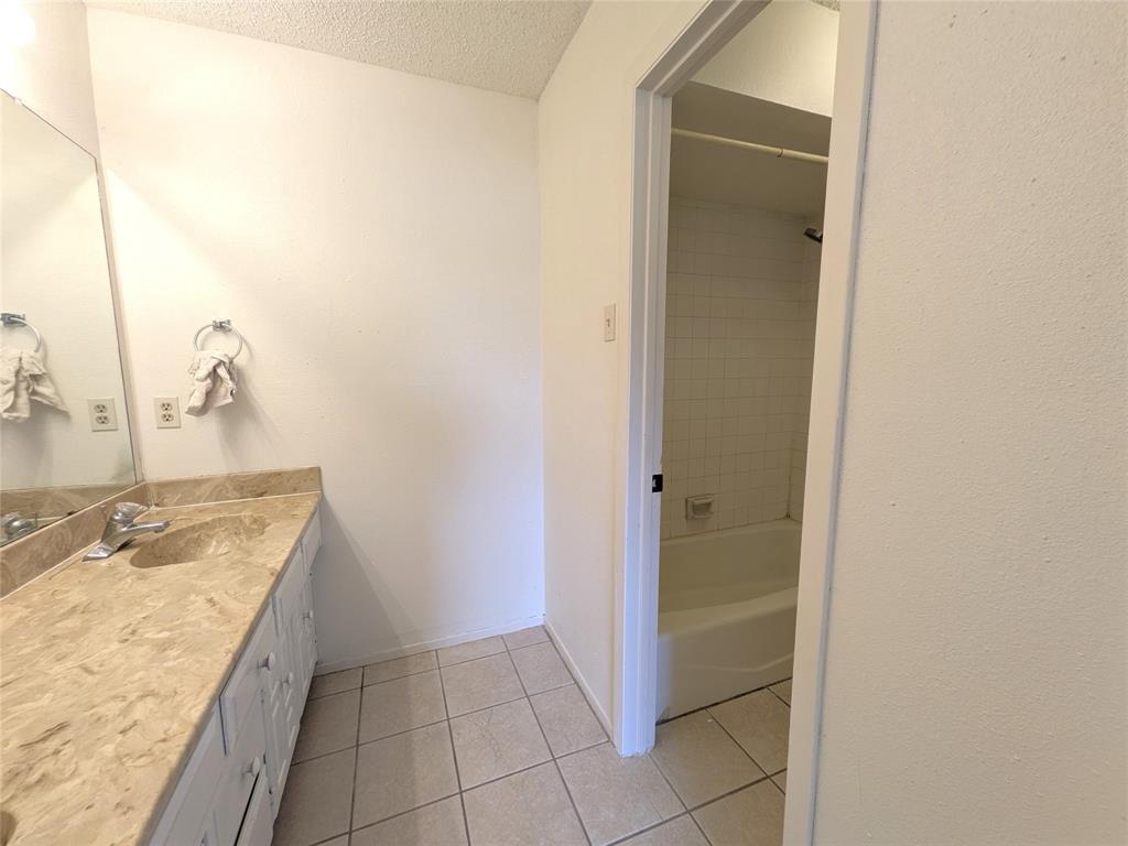 3302 Townbluff Place Property Photo 14