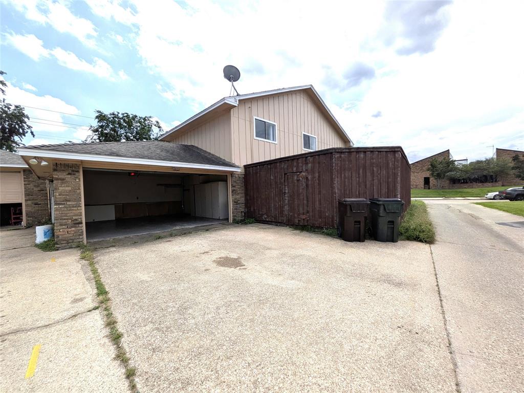 3302 Townbluff Place Property Photo 23