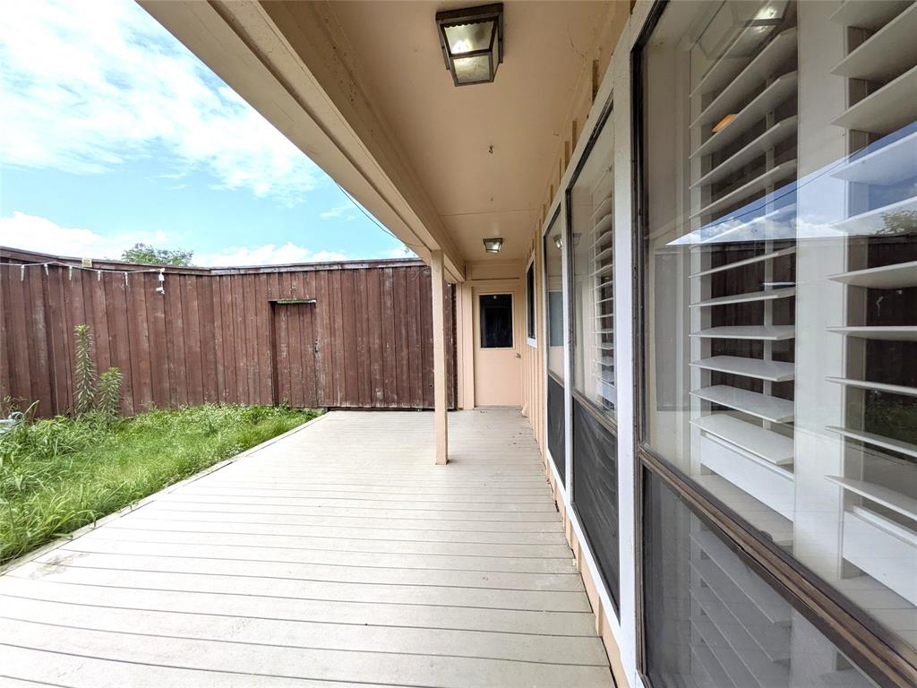 3302 Townbluff Place Property Photo 24