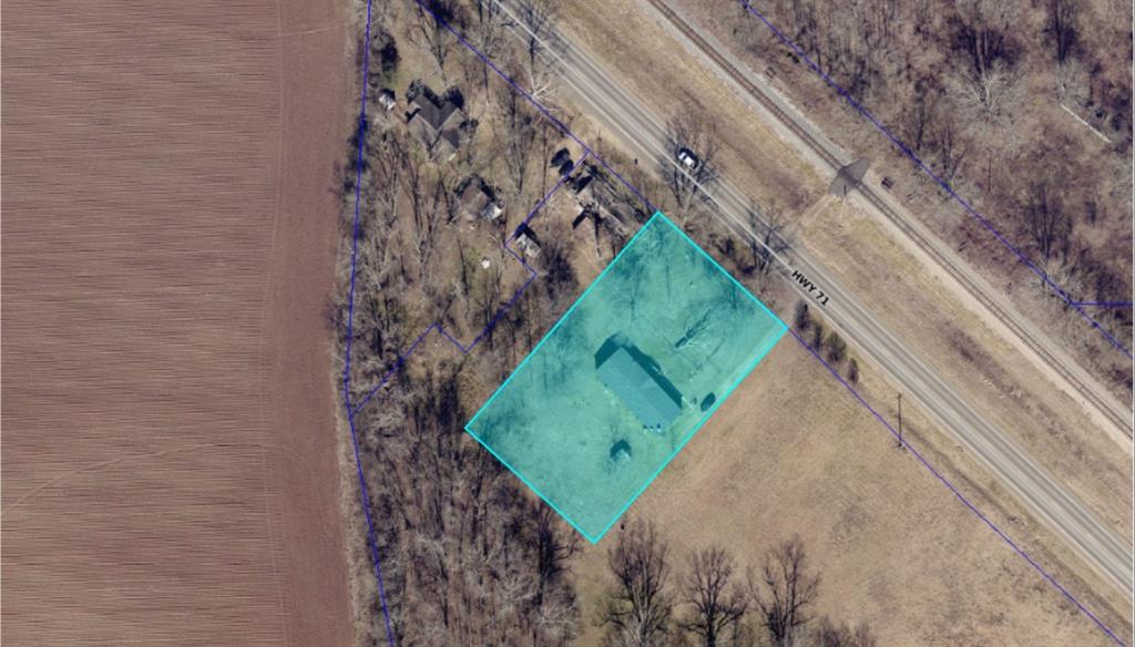 9114 Highway 71 Property Photo 4