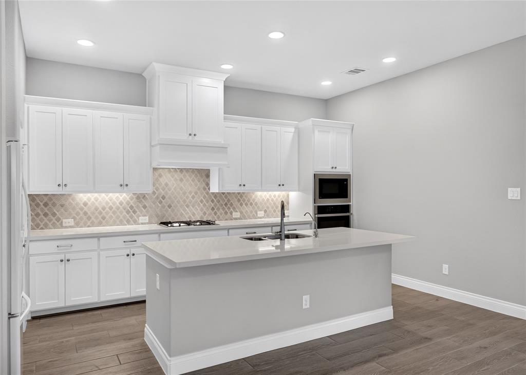 14313 Walsh Avenue Property Photo 14