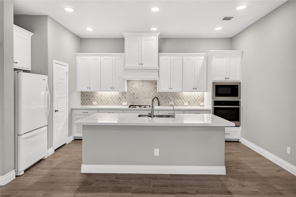 14313 Walsh Avenue Property Photo 15