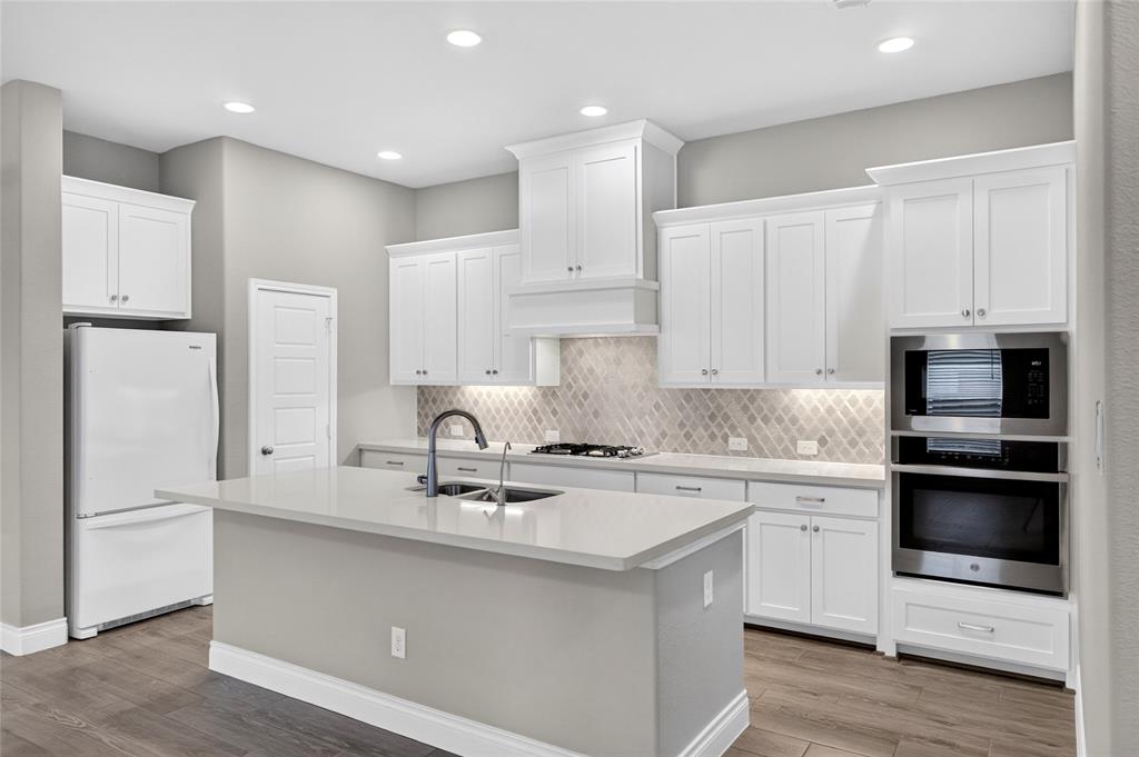 14313 Walsh Avenue Property Photo 16