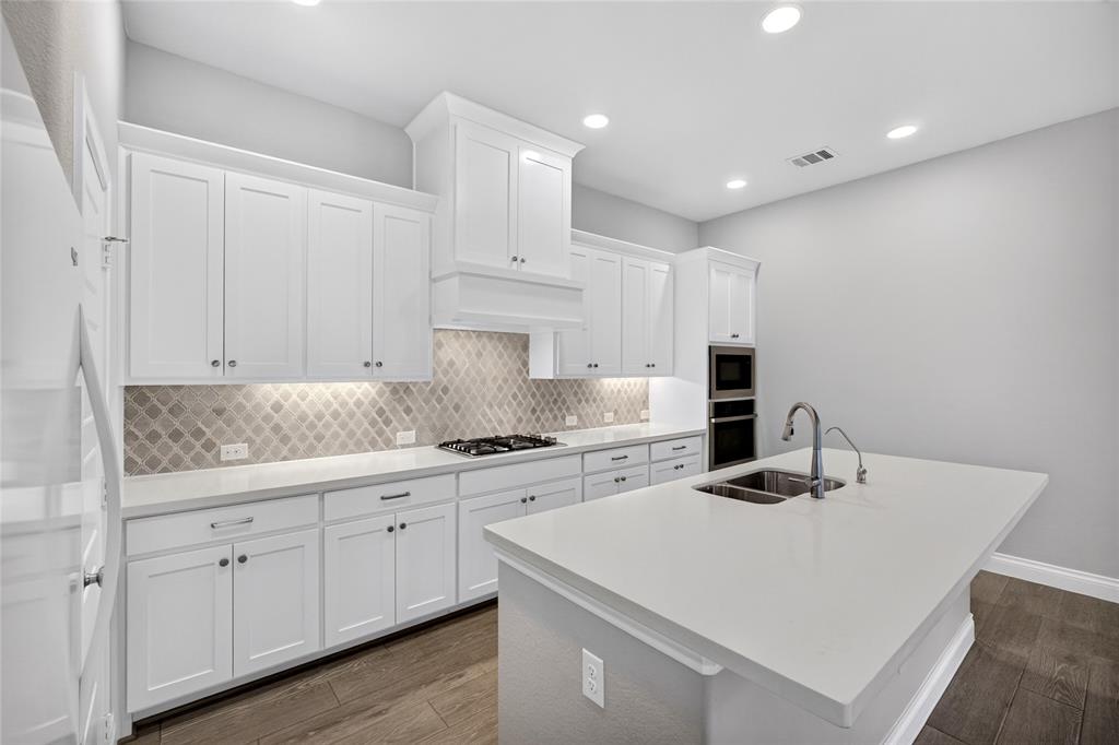14313 Walsh Avenue Property Photo 18