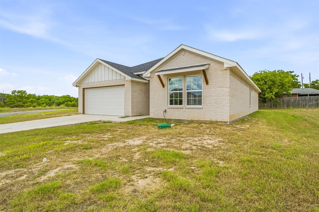 317 Ridgeway Property Photo 3
