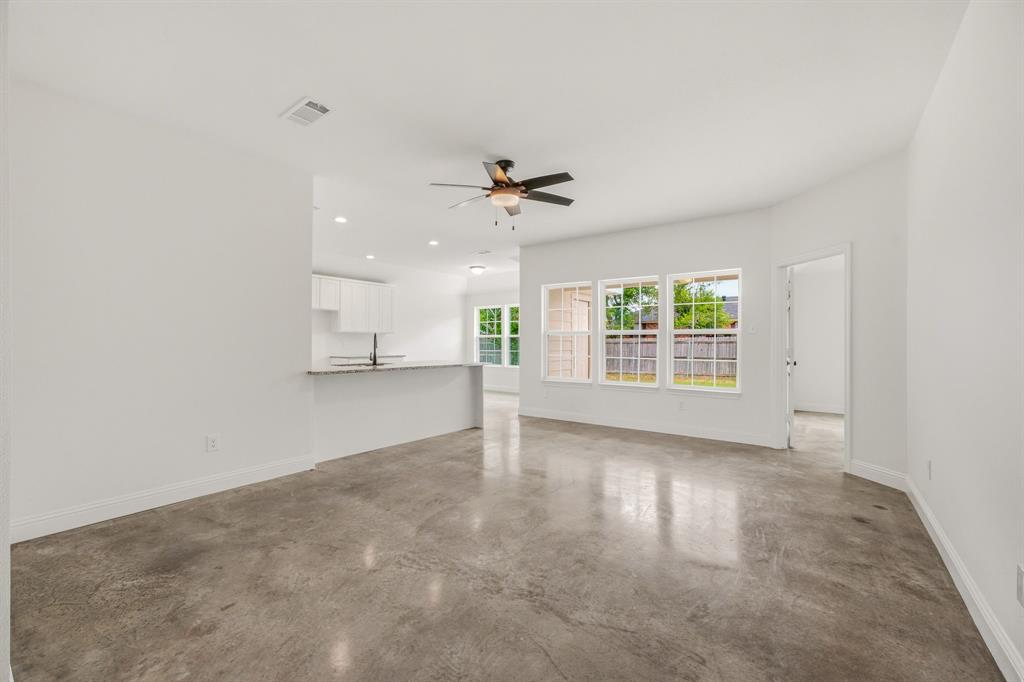 317 Ridgeway Property Photo 4