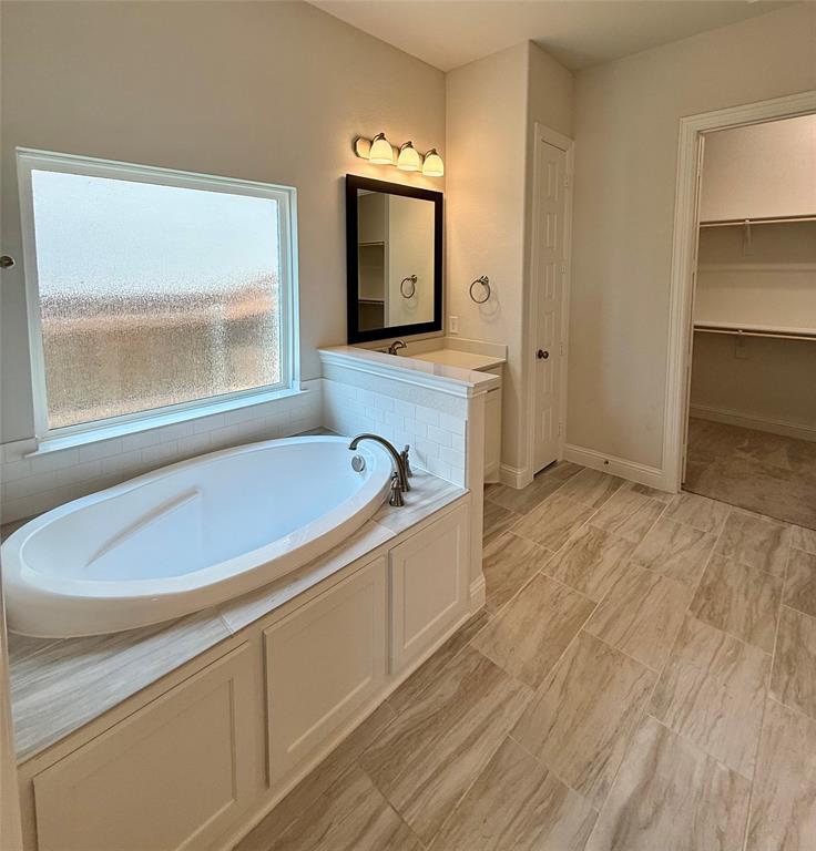3834 Foot Hills Drive Property Photo 7