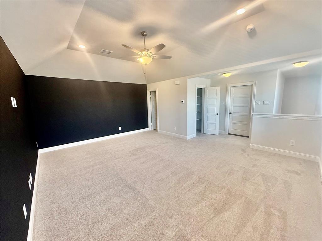 3834 Foot Hills Drive Property Photo 12