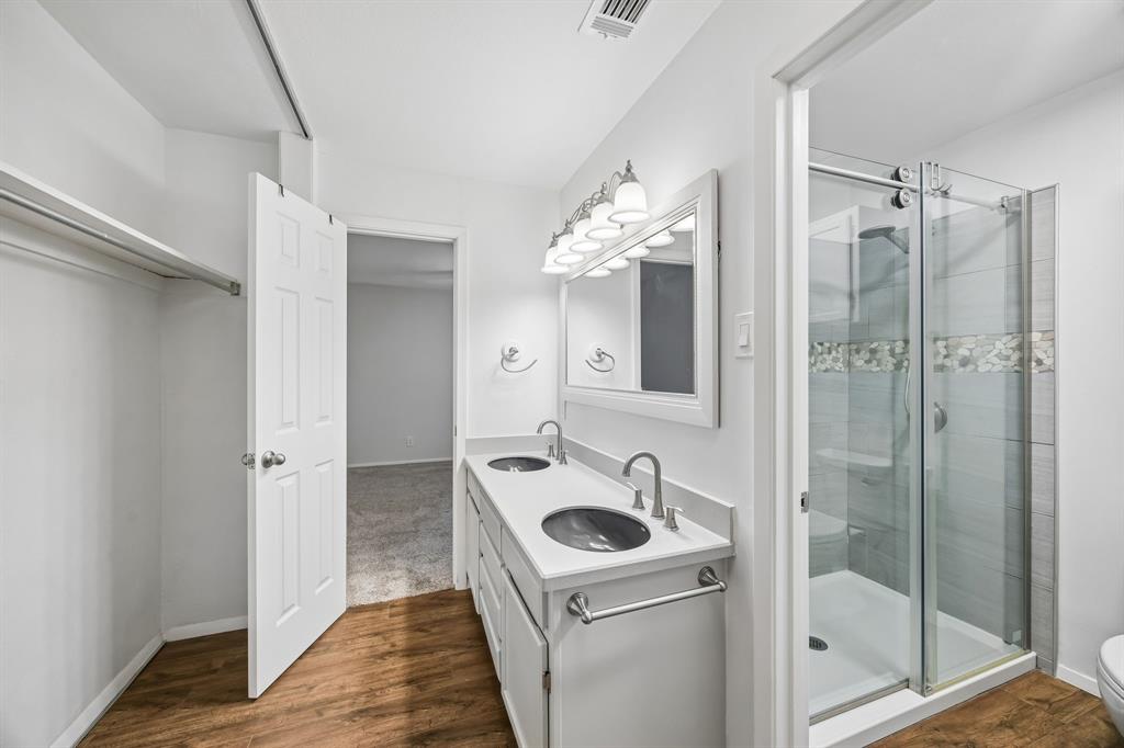 2908 Clear Springs Drive Property Photo 25