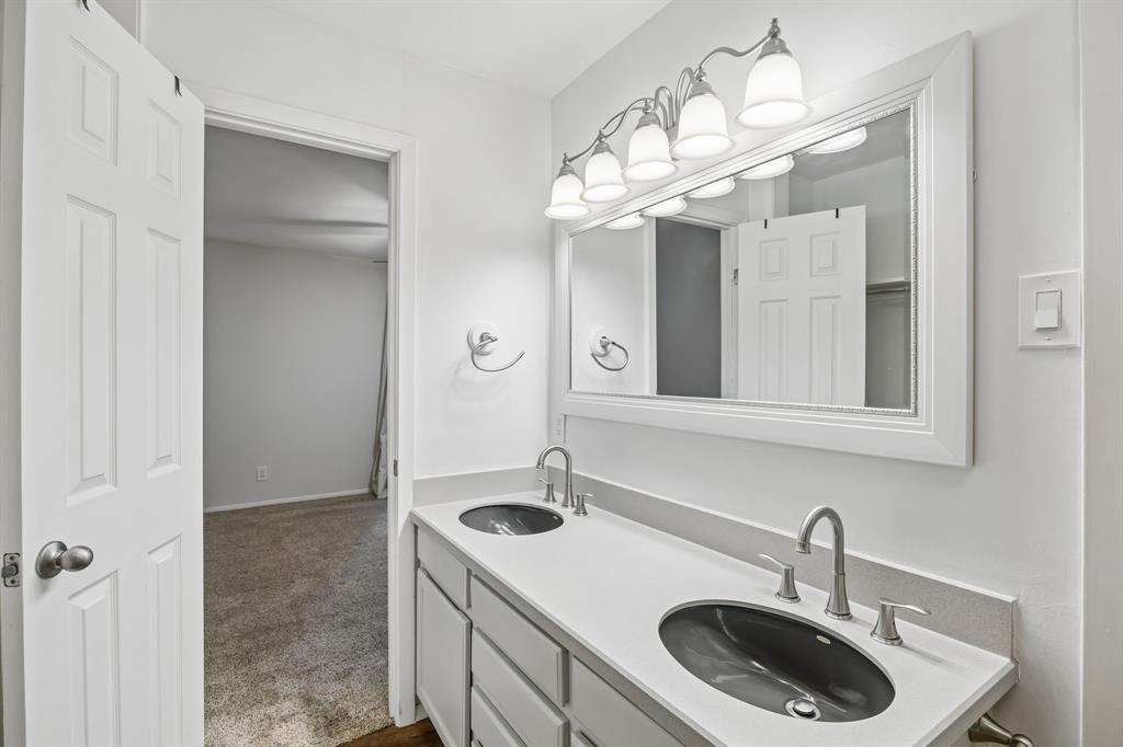 2908 Clear Springs Drive Property Photo 26