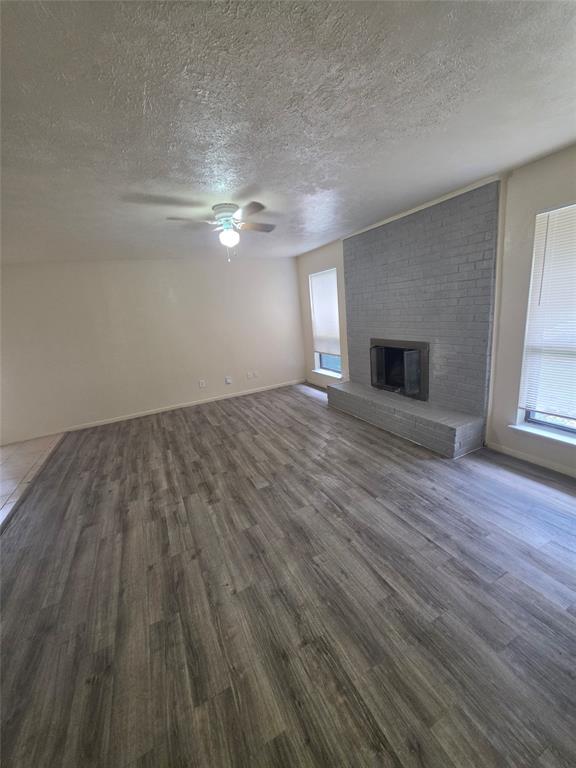 1225 Oakbluff Drive Property Photo 2
