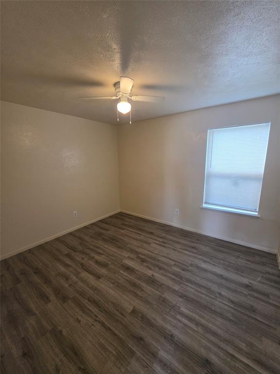 1225 Oakbluff Drive Property Photo 9
