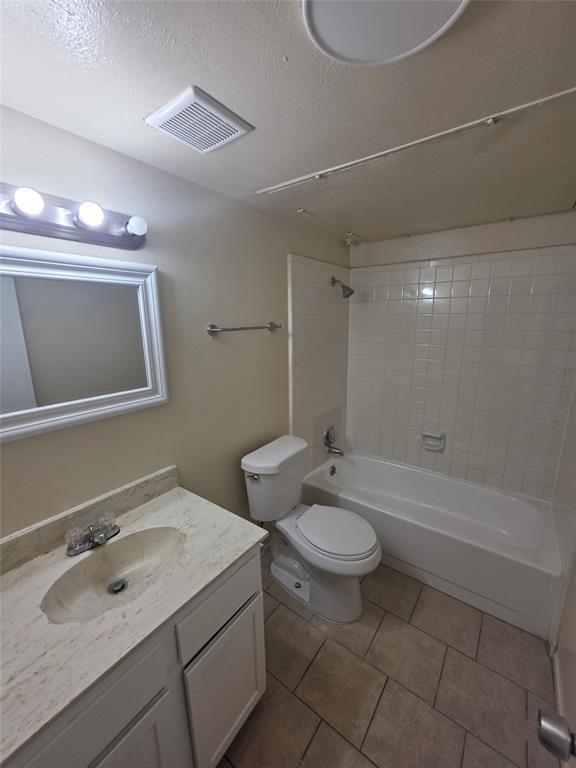 1225 Oakbluff Drive Property Photo 10