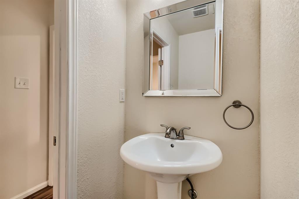6915 E Grand Avenue Property Photo 22