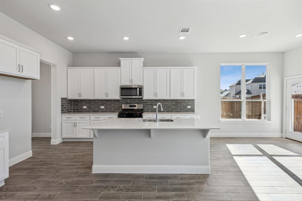 609 Amenduni Lane Property Photo 3