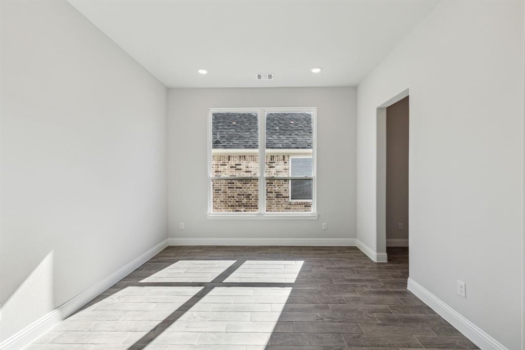609 Amenduni Lane Property Photo 8
