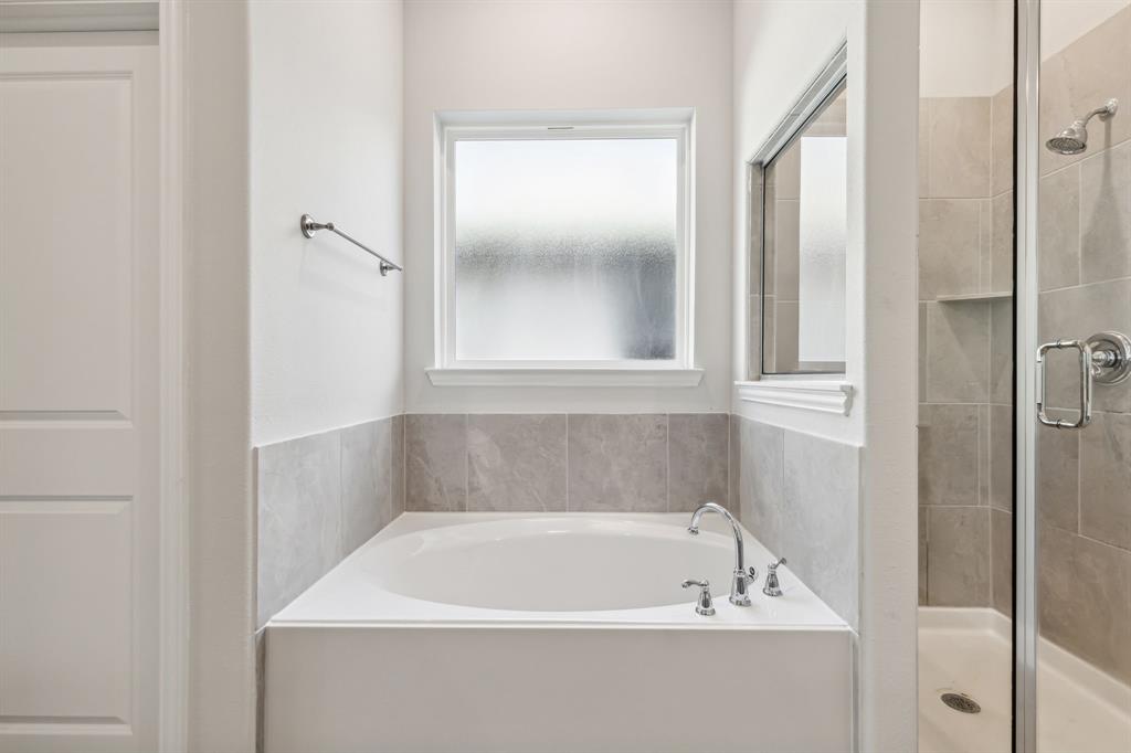 609 Amenduni Lane Property Photo 11