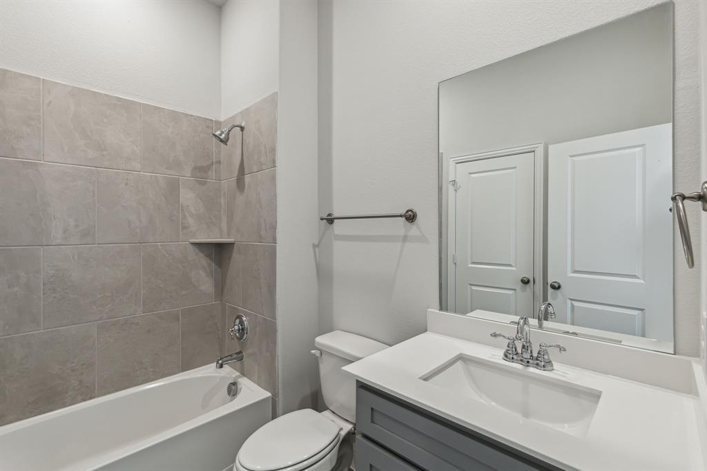 609 Amenduni Lane Property Photo 16