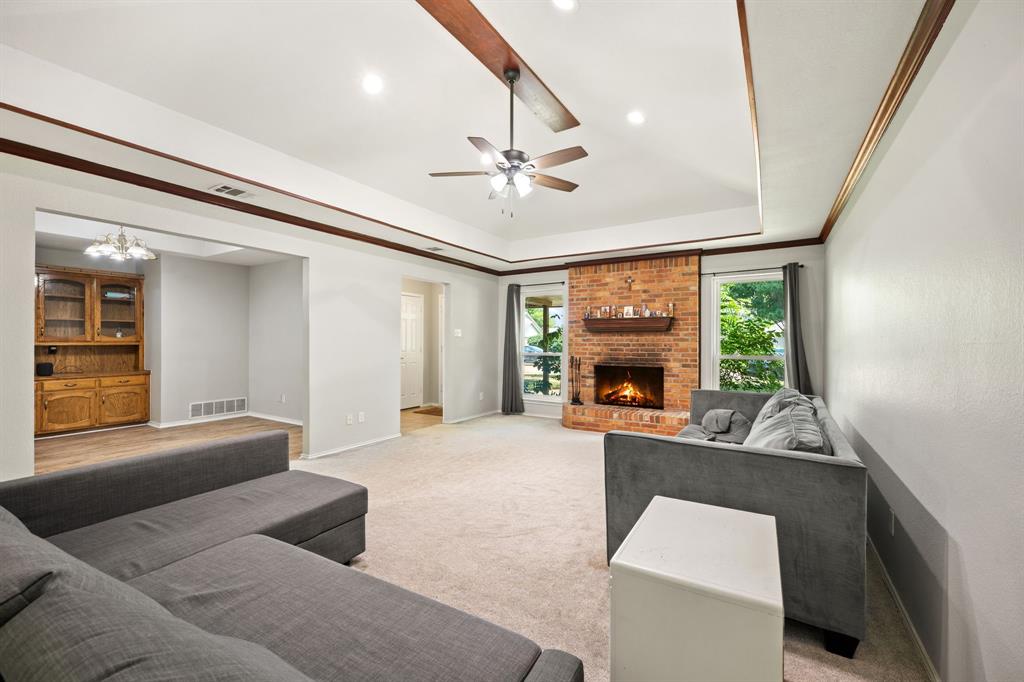 8 Cimarron Drive Property Photo 6