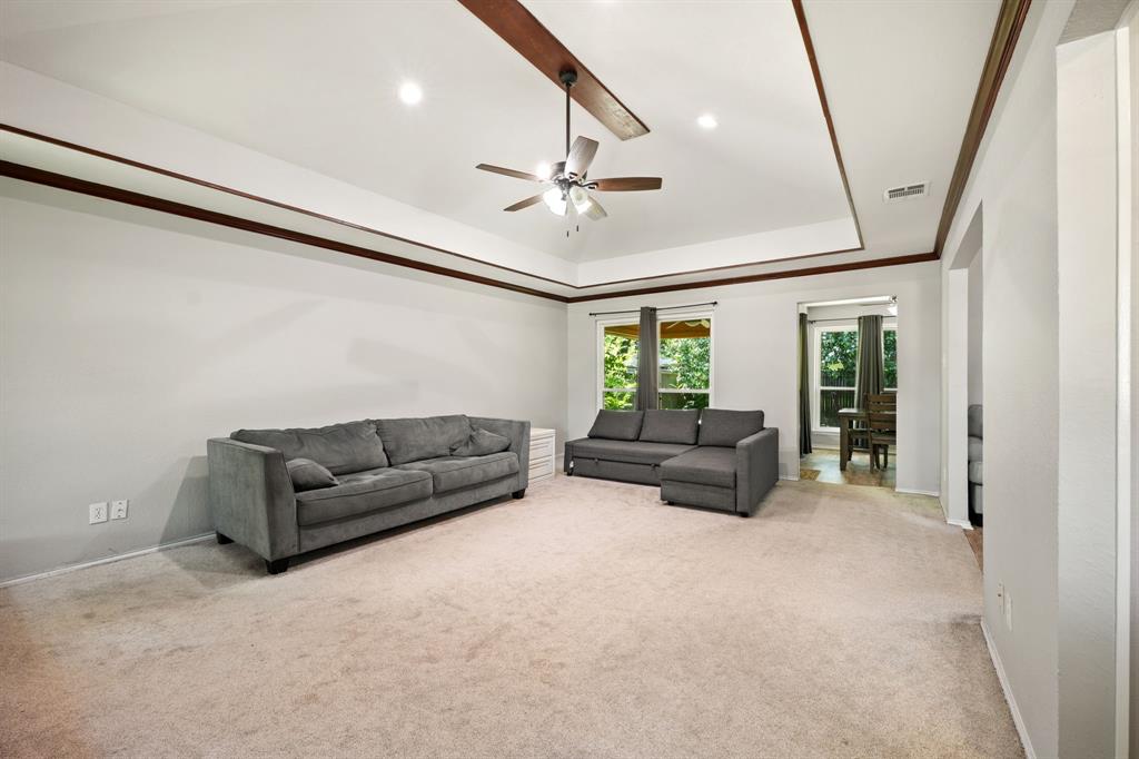 8 Cimarron Drive Property Photo 7