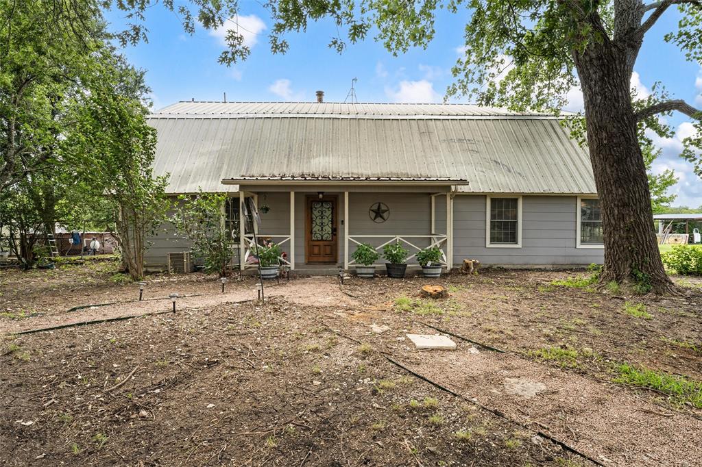 2059 Southwinds Drive Property Photo 1