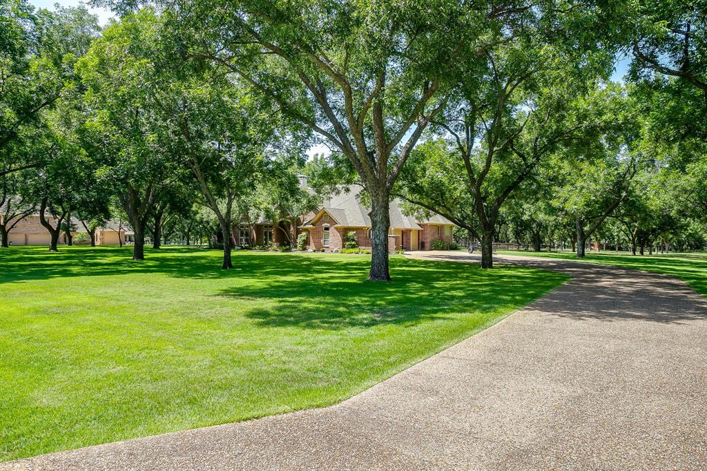 7406 Hampton Drive Property Photo 8