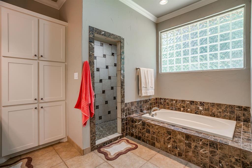 7406 Hampton Drive Property Photo 27