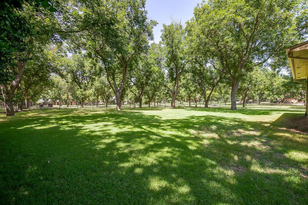 7406 Hampton Drive Property Photo 37