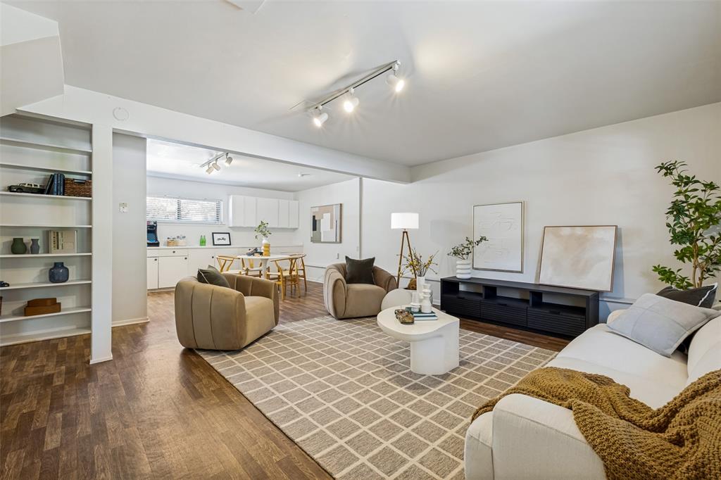 707 Bondstone Drive Property Photo 13