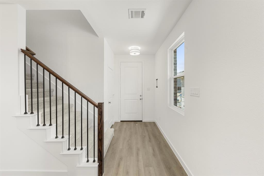3647 Castle Drive Property Photo 4