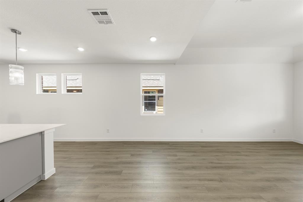 3647 Castle Drive Property Photo 10