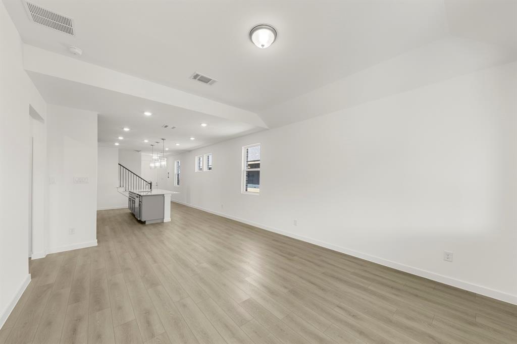 3647 Castle Drive Property Photo 13