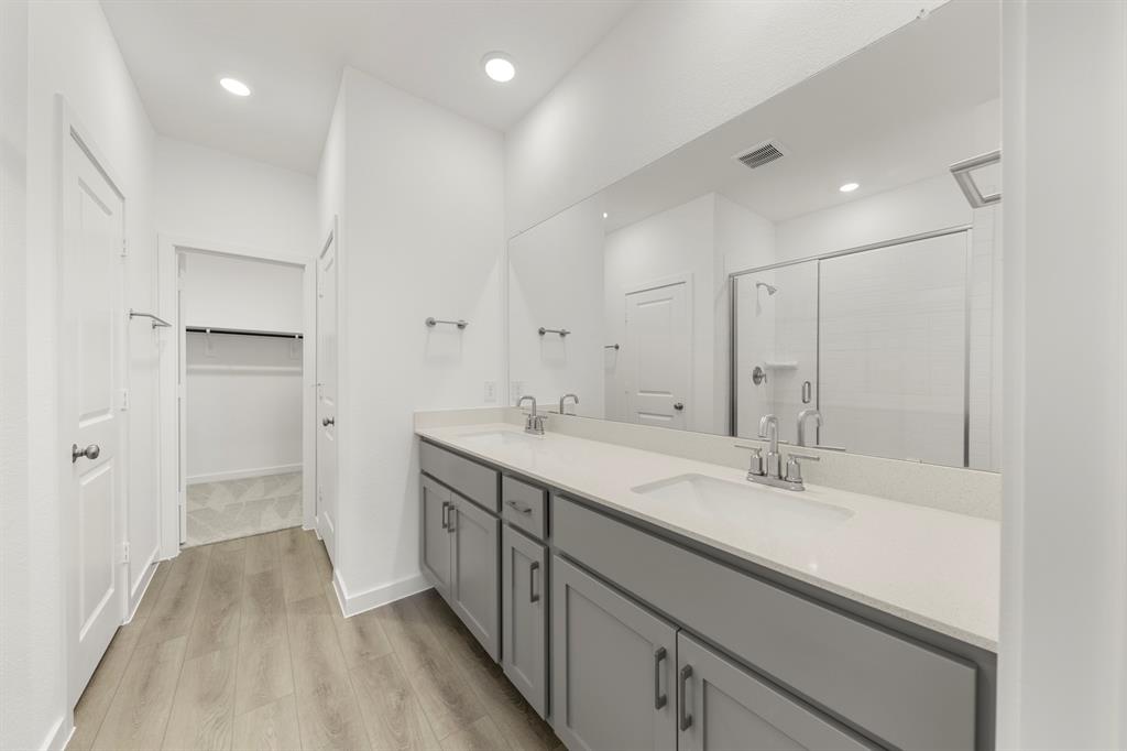 3647 Castle Drive Property Photo 16
