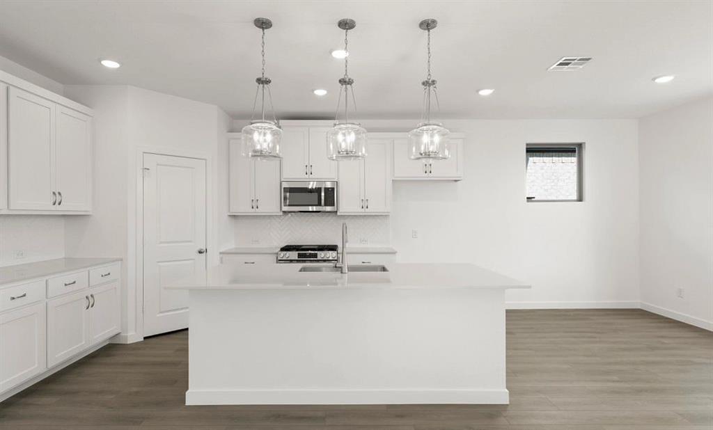 3651 Castle Drive Property Photo 7